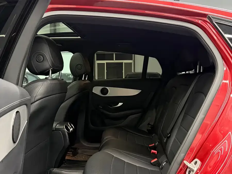 Mercedes-Benz GLC Coupe Mercedes-Benz GLC coupe 2022 facelift GLC 260 4MATIC coupe SUV 2022 — миниатюра 2