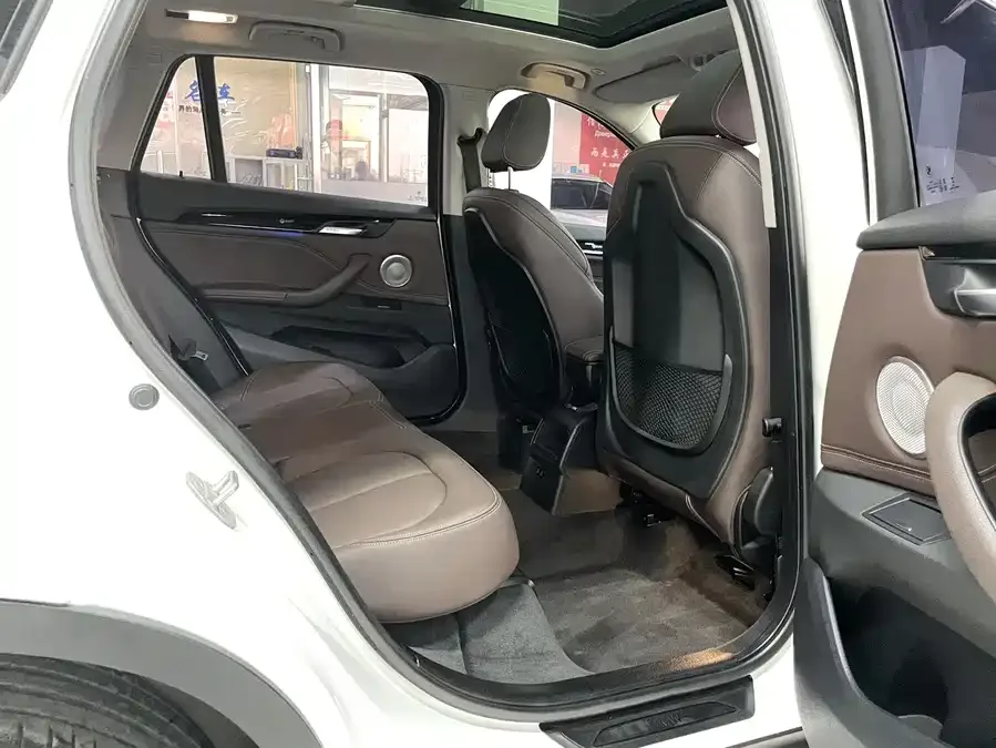 BMW X1 2022 sDrive20Li Fashion Edition 2023 — миниатюра 4