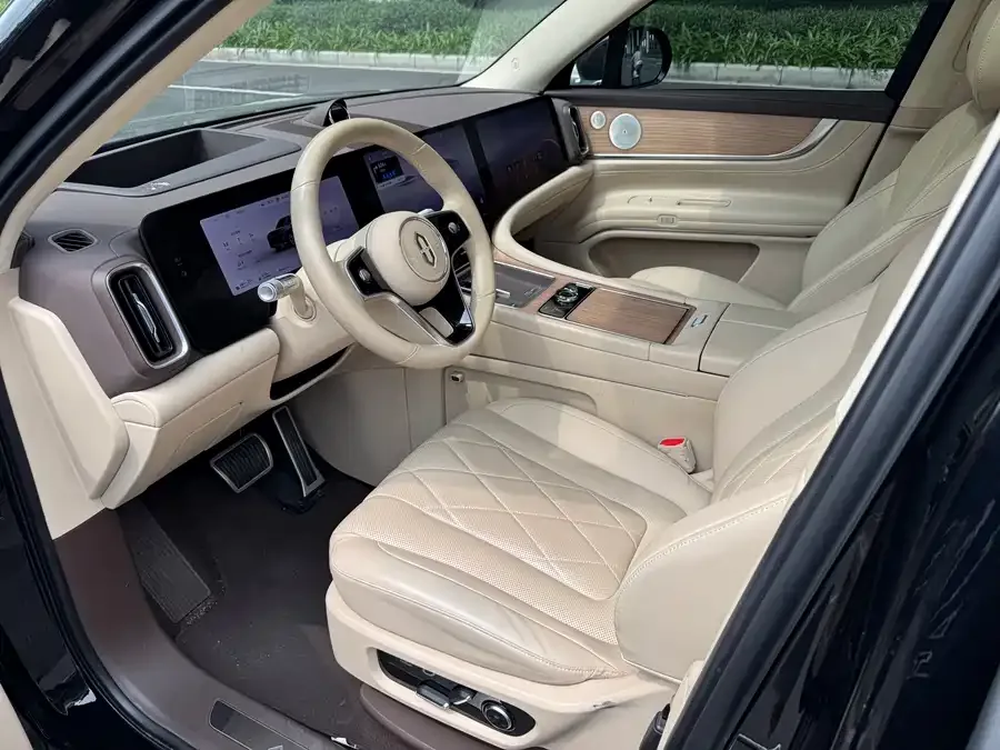 AITO M9 Wenjie M9 2024 Extended Range Max Edition 42kWh 6-seater Edition 2024 — миниатюра 4