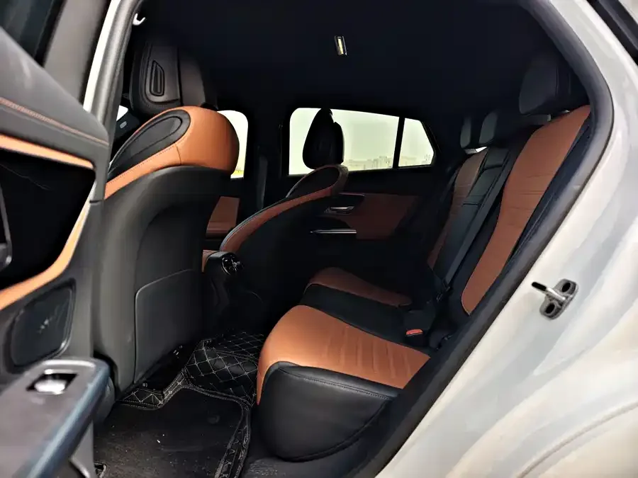 Mercedes-Benz GLC Coupe Mercedes-Benz GLC Coupe 2024 GLC 260 4MATIC Coupe SUV 2024 — миниатюра 3
