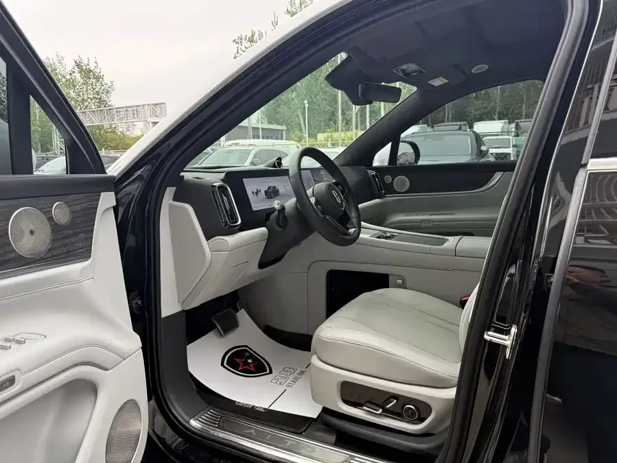 AITO M9 Wenjie M9 2024 Extended Range Max Edition 42kWh 6-seater Edition 2024 — миниатюра 4