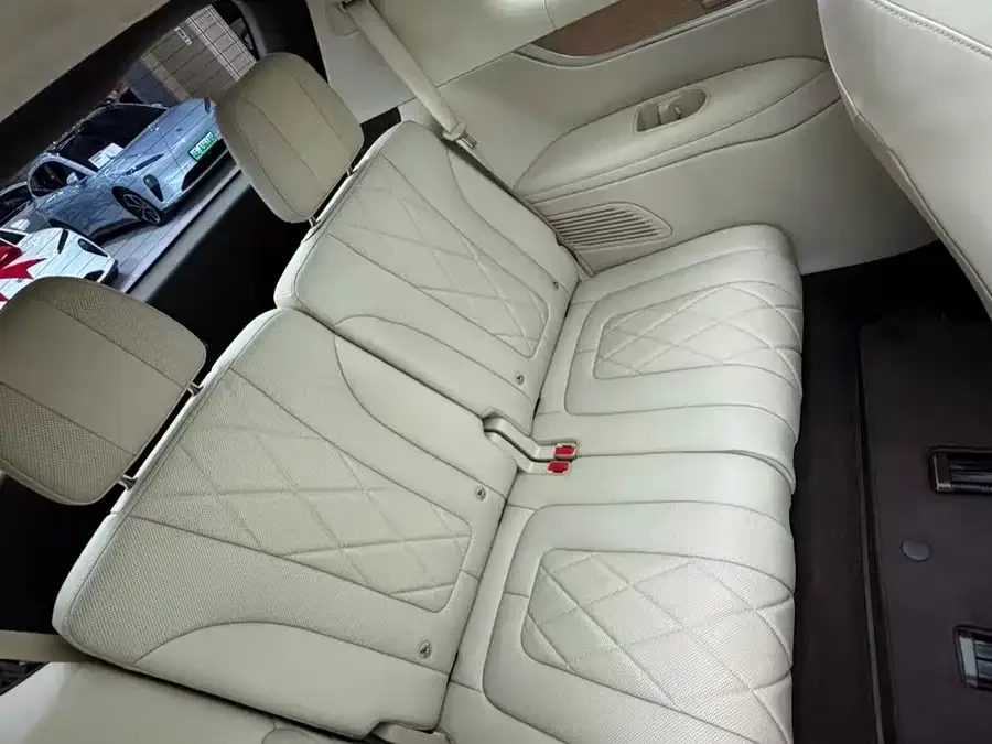 AITO M9 M9 2024 Extended Range Ultra Edition 52kWh 6-seater Edition 2024 — миниатюра 3