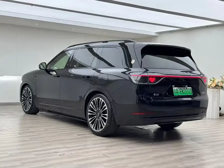 AITO M9 M9 2024 Extended Range Ultra Edition 52kWh 6-seater Edition 2024 — миниатюра 4