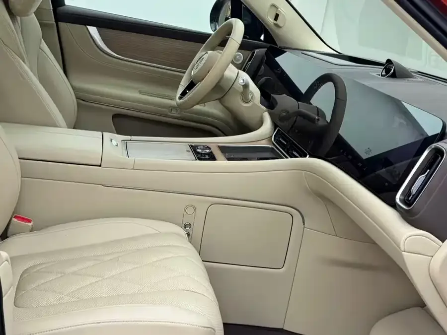 AITO M9 M9 2024 Extended Range Ultra Edition 52kWh 6-seater Edition 2024 — миниатюра 5