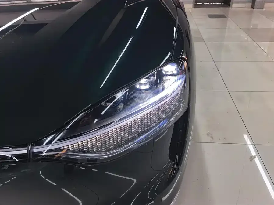 AITO M9 Wenjie M9 2025 Pure Electric Ultra Edition 100kWh 6-Seat Version (192-line LiDAR) 2025 — миниатюра 2