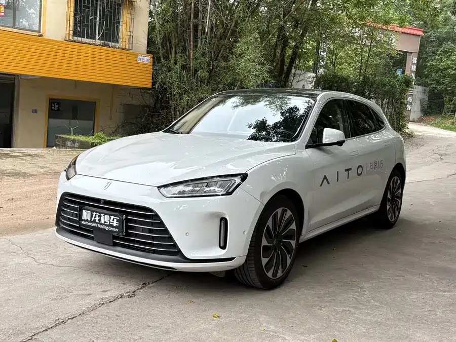 AITO M5 2022