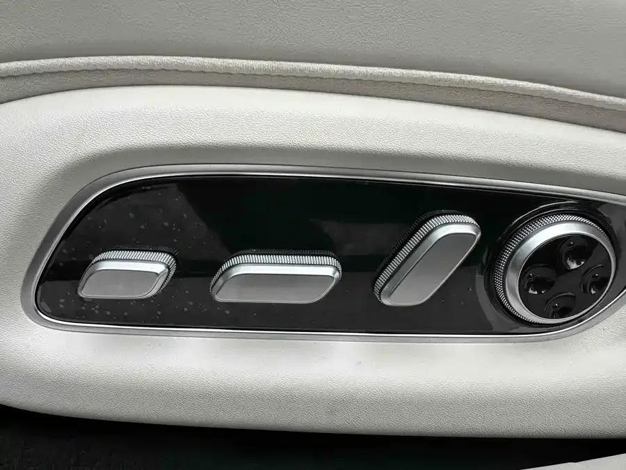 Enjoy World S9 Enjoy S9 2026 Ultra Range Extended Rear-Wheel Drive 53kWh (896-line LiDAR) 2025 — миниатюра 5