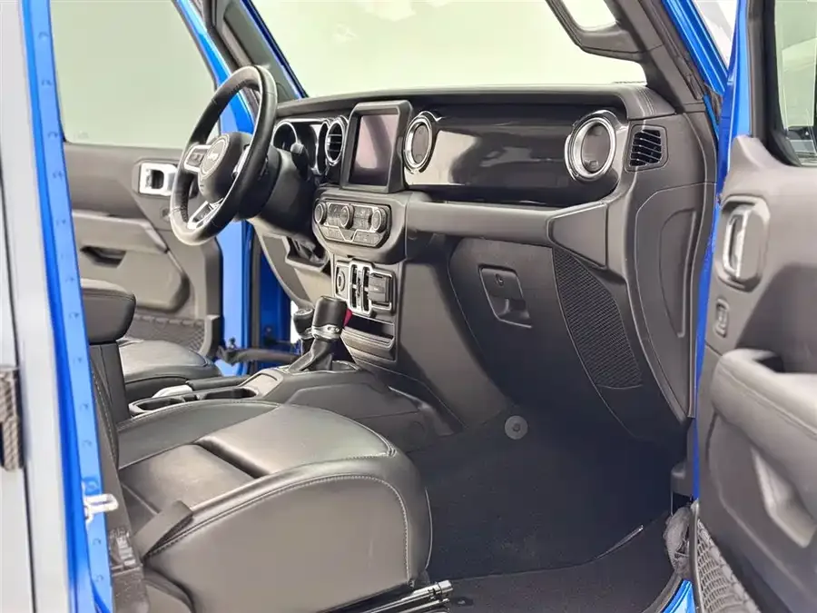 Jeep Wrangler Wrangler 2022 2.0T Highland Four-Door Edition 2023 — миниатюра 5