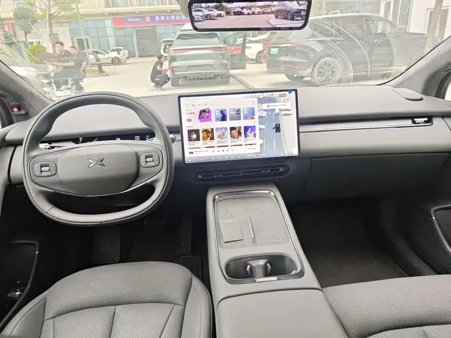 XPeng P7+ XPeng P7+ 2026 Range Extended 1550 Max Flagship Edition 2026 — миниатюра 3