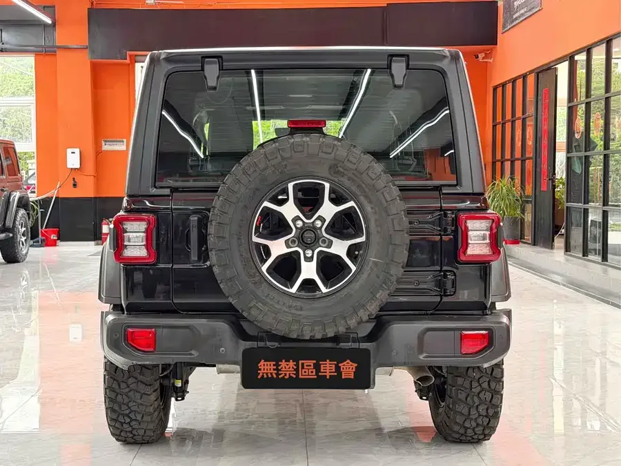 Jeep Wrangler Wrangler 2021 2.0T Robin Hood Four-Door Edition 2024 — миниатюра 2