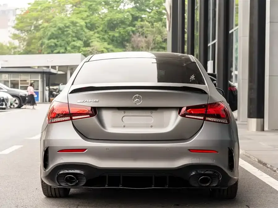 Mercedes-Benz A-Class AMG Mercedes-Benz A-Class AMG 2022 AMG A 35 L 4MATIC 2022 — миниатюра 3
