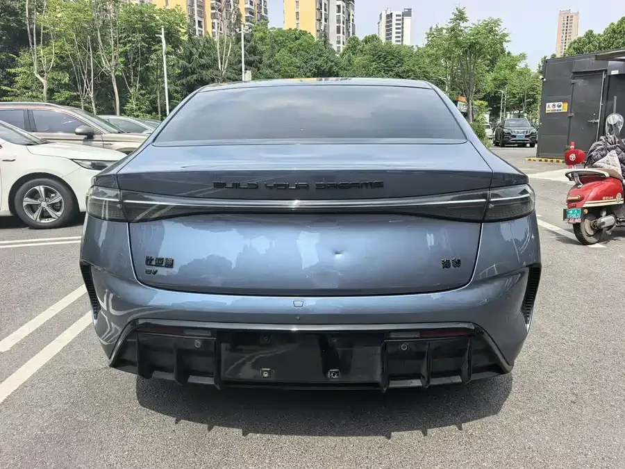 BYD Seal Haibao 2022 700km long-range rear-wheel drive version 2023 — миниатюра 2