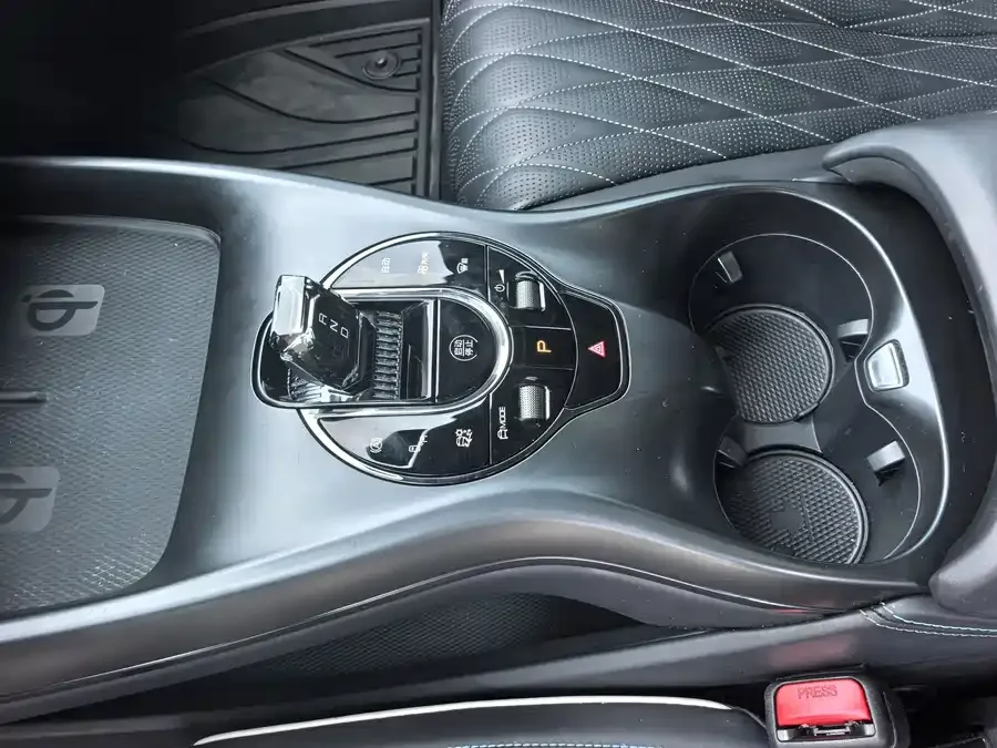 BYD Seal Haibao 2022 700km long-range rear-wheel drive version 2023 — миниатюра 5