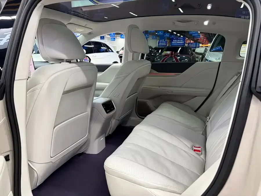 Buick Zhijing L7 Buick Avenir 2025 2025 — миниатюра 3