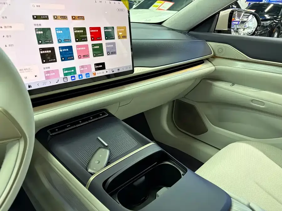 Buick Zhijing L7 Buick Avenir 2025 2025 — миниатюра 4