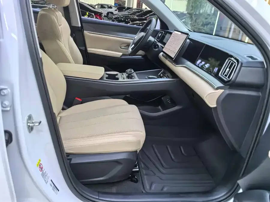 BYD Song Pro New Energy Song Pro New Energy 2025 Second Generation Intelligent Driving Edition DM-i 75KM Leading Edition 2025 — миниатюра 4