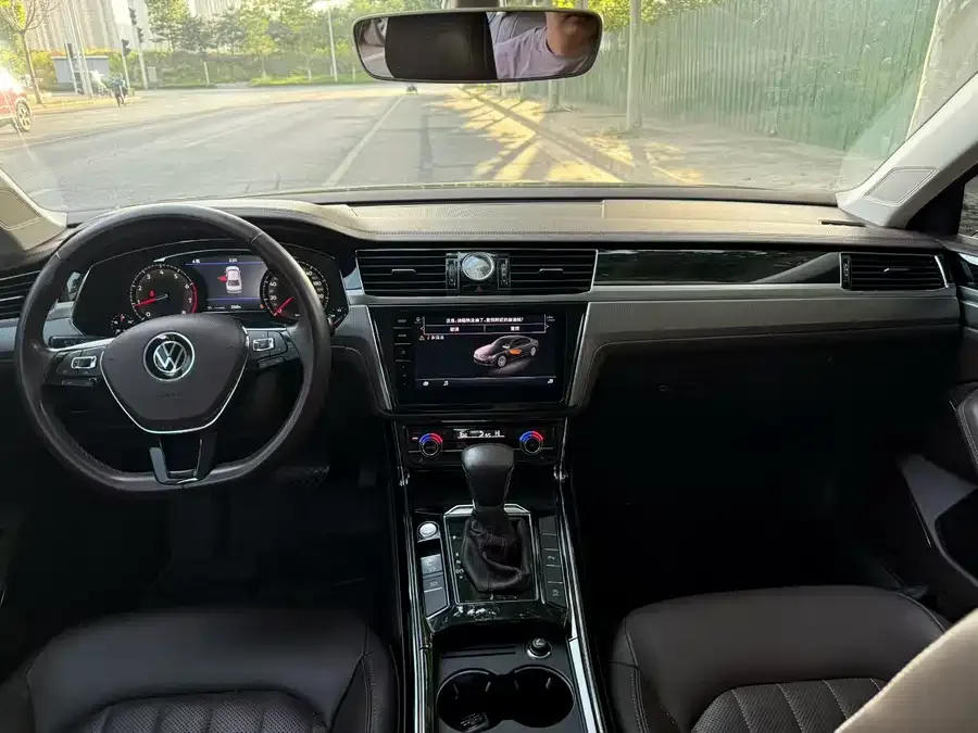Volkswagen Phaeton / Phideon 2021 Phideon 380TSI Luxury Edition 2023 — миниатюра 2