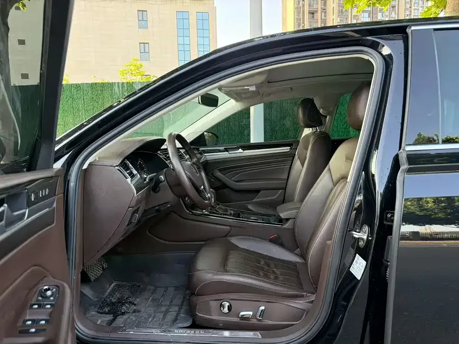 Volkswagen Phaeton / Phideon 2021 Phideon 380TSI Luxury Edition 2023 — миниатюра 4