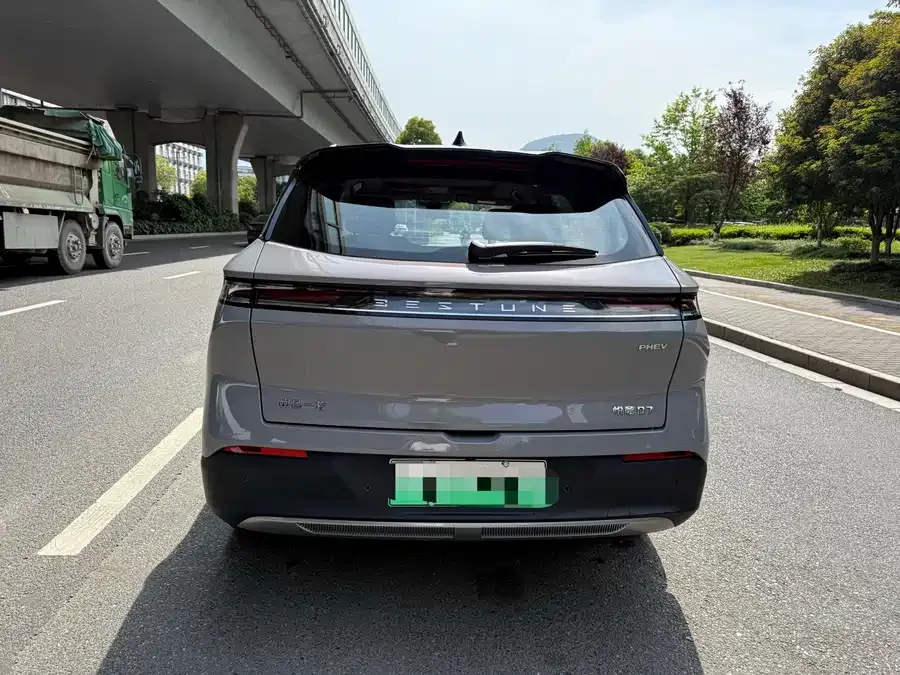 Pentium Yueyi 07 Yueyi 07 2025 210km Enjoy Edition 2025 — миниатюра 2
