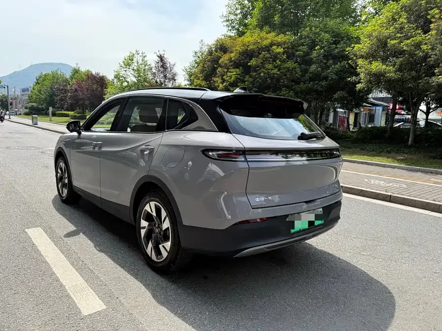 Pentium Yueyi 07 Yueyi 07 2025 210km Enjoy Edition 2025 — миниатюра 4