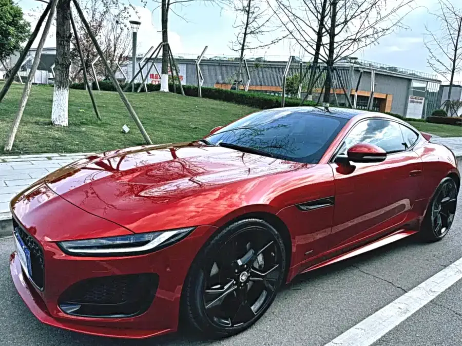 Jaguar F-Type 2024