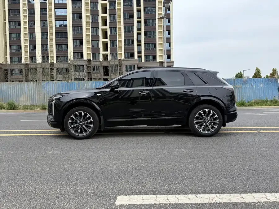 Cadillac XT5 2026 2.0T Luxury 2025 — миниатюра 4