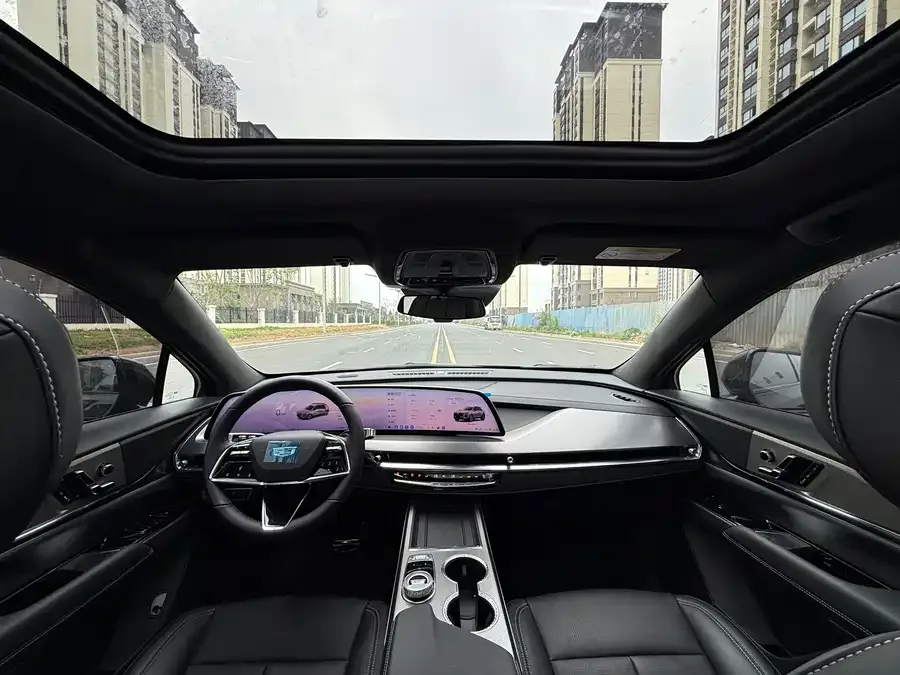 Cadillac XT5 2026 2.0T Luxury 2025 — миниатюра 5