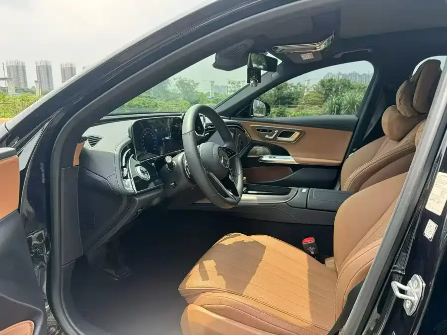 Mercedes-Benz E-Class 2026 Mercedes-Benz E-Class Facelift E 300 L Luxury 2025 — миниатюра 4