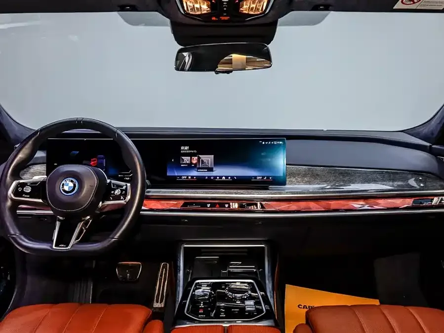 BMW i7 2023 xDrive60L M Sport Package 2023 — миниатюра 3