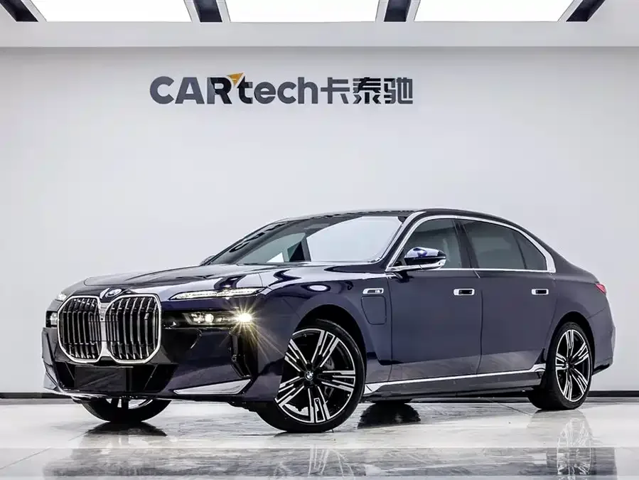 BMW i7 2023