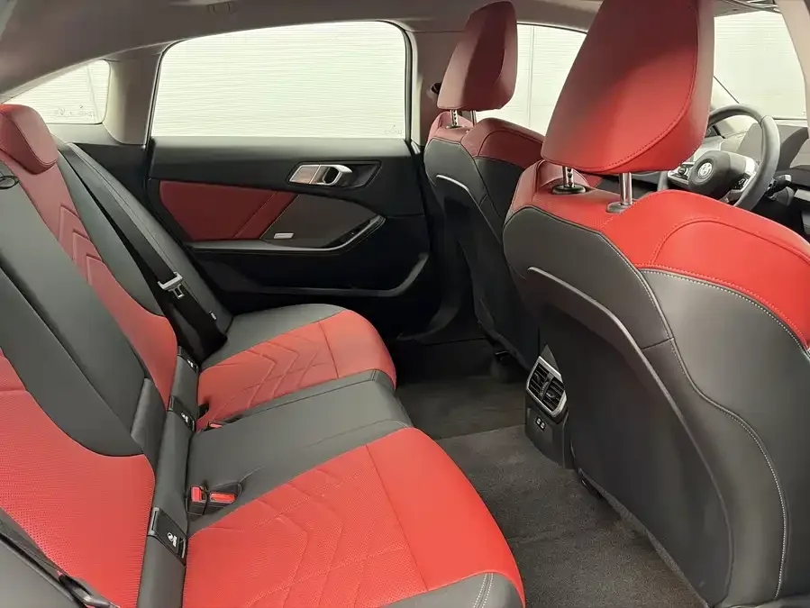 BMW 2 Series BMW 2 Series 2025 225L M Sports Package 2025 — миниатюра 5