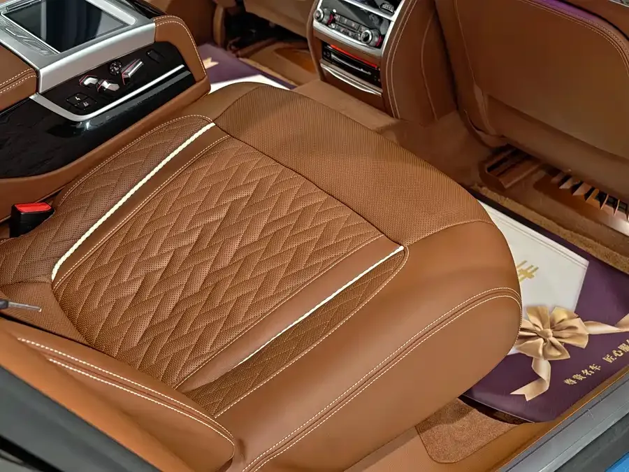 BMW 7 Series BMW 7 Series 2022 740Li xDrive Executive Luxury Package 2022 — миниатюра 4