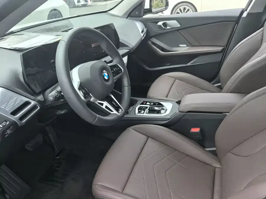 BMW 2 Series BMW 2 Series 2025 225L M Sports Package 2025 — миниатюра 5