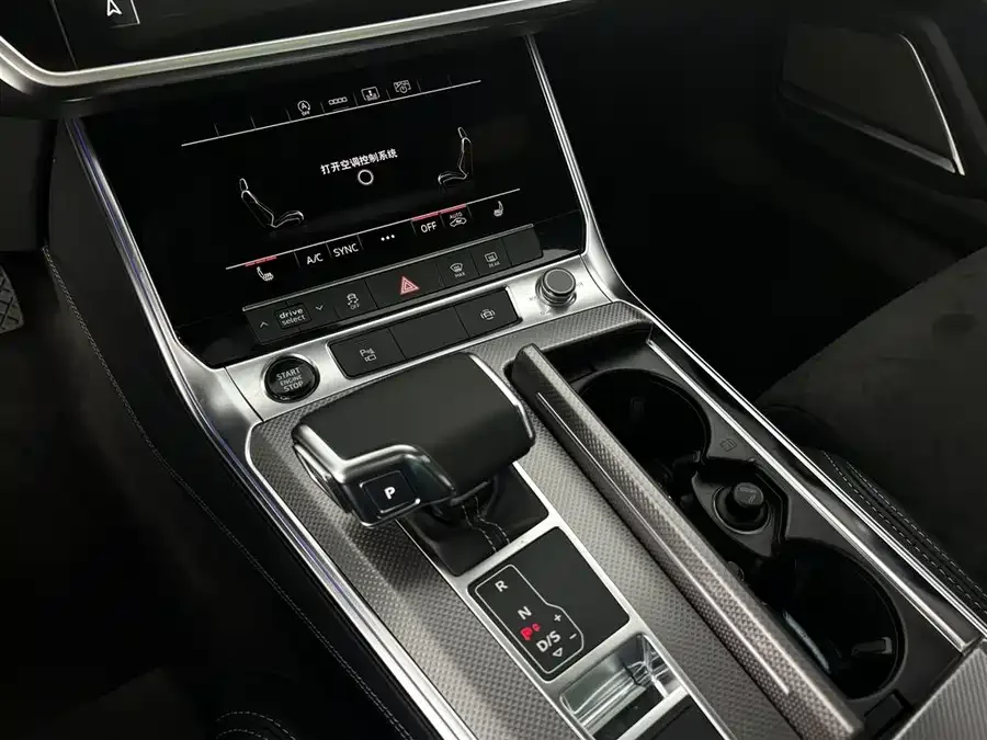 Audi A6L 2022 55 TFSI quattro exclusive dynamic model 2022 — миниатюра 4