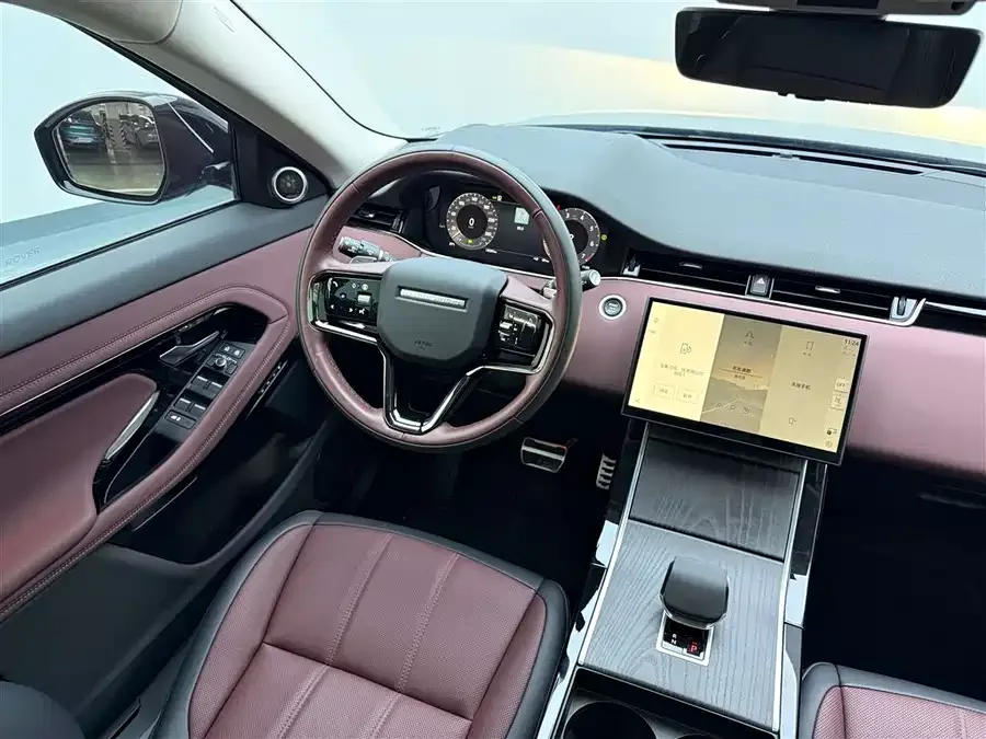 Land Rover Range Rover Aurora 2024 Range Rover Evoque L SE Yuguang Honor Edition 2024 — миниатюра 4
