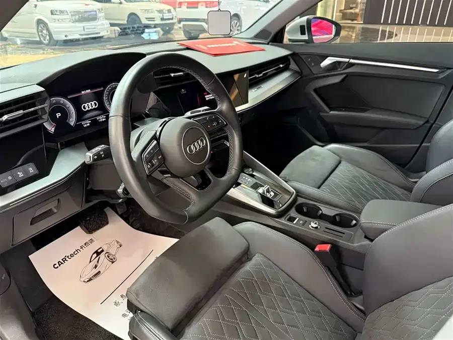 Audi A3 2024 A3L Limousine 35 TFSI luxury sports model 2024 — миниатюра 4