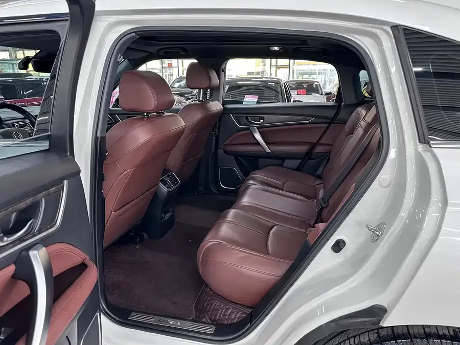 Honda UR-V 2020 370TURBO 4WD Premium Edition 2022 — миниатюра 4