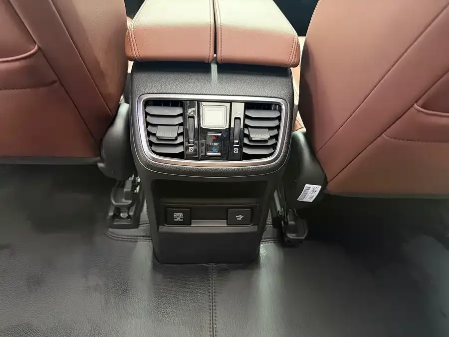 Honda UR-V 2023 370TURBO 2WD Elegant Edition 2023 — миниатюра 3