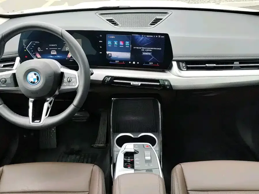 BMW iX1 2023 eDrive25L M Sport Package 2025 — миниатюра 2