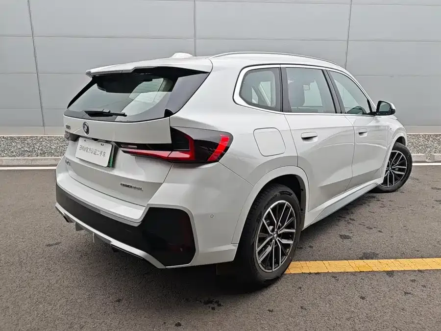 BMW iX1 2025 eDrive25L M Sport Package 2025 — миниатюра 5