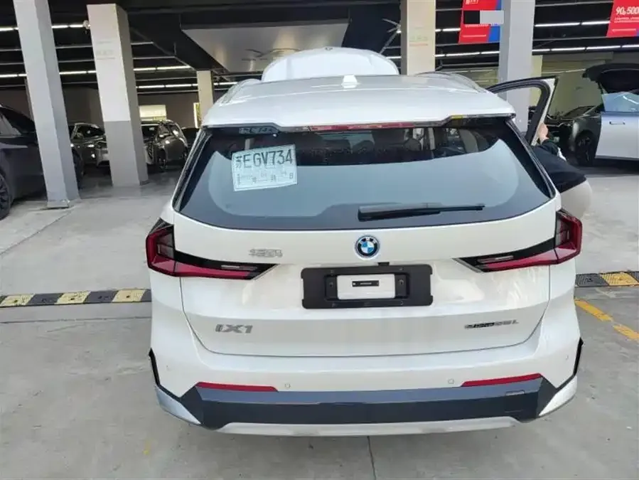 BMW iX1 2023 eDrive25L X Design Package 2025 — миниатюра 3
