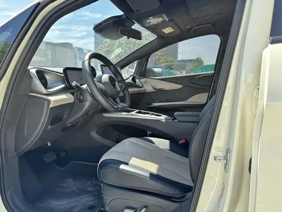 BYD Dolphin Dolphin 2025 Smart Driving Edition 410km Fashion Edition 2025 — миниатюра 3