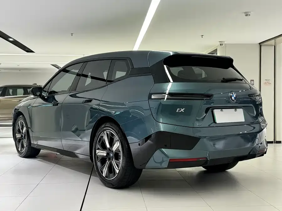 BMW iX 2023 facelift xDrive40 2025 — миниатюра 5