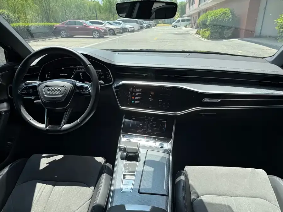 Audi A6L 2023 45 TFSI Premium Dynamic Model 2023 — миниатюра 5