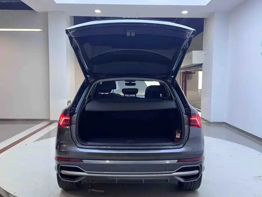 Audi Q3 2023 35 TFSI Fashion Dynamic Edition (1.4T) 2023 — миниатюра 5