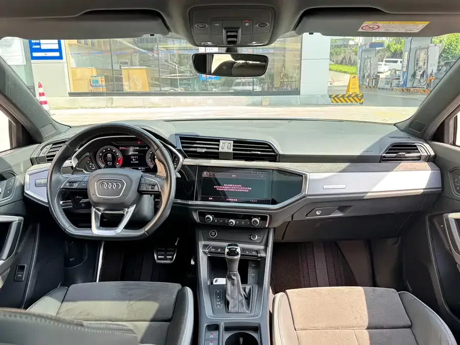 Audi Q3 2021 45 TFSI quattro fashionable and dynamic 2022 — миниатюра 2