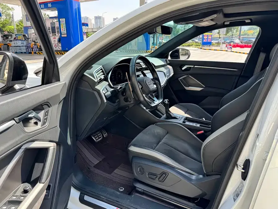 Audi Q3 2021 45 TFSI quattro fashionable and dynamic 2022 — миниатюра 4