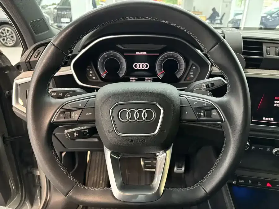 Audi Q3 2024 40 TFSI Fashion Dynamic Edition 2024 — миниатюра 4