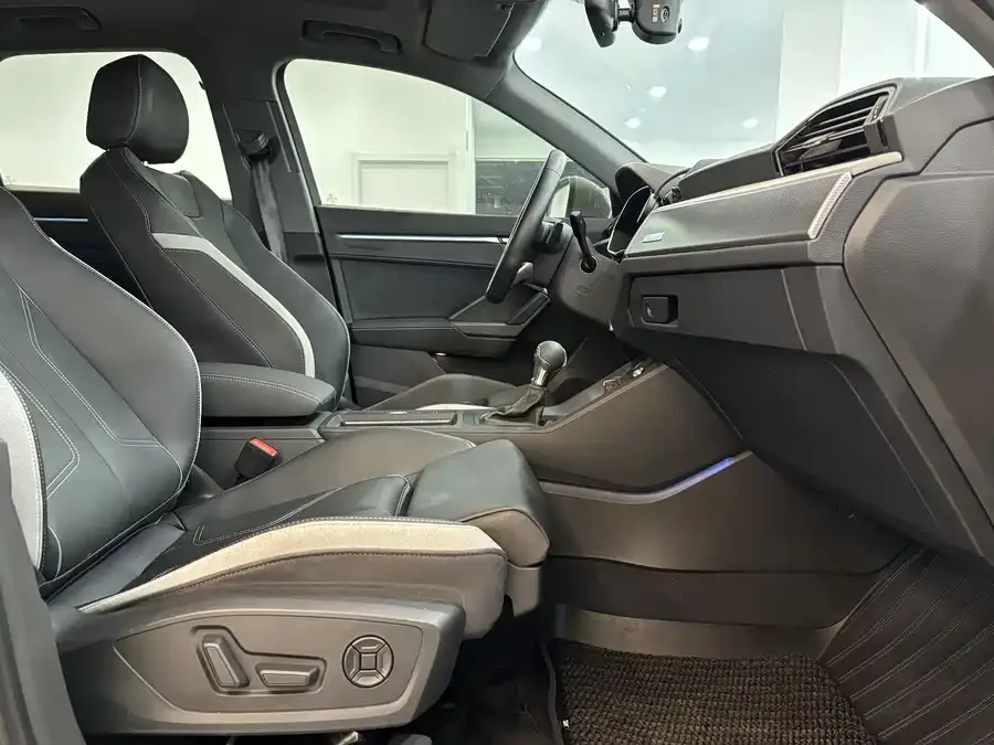Audi Q3 2024 40 TFSI Fashion Dynamic Edition 2024 — миниатюра 5