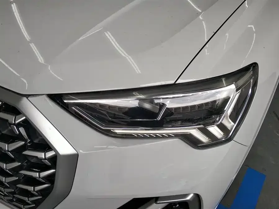 Audi Q3 2024 35 TFSI Fashion Dynamic Edition 2024 — миниатюра 2
